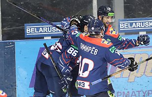 «Металлург» дважды отыгрывался и победил «Витебск» в третьем матче четвертьфинальной серии