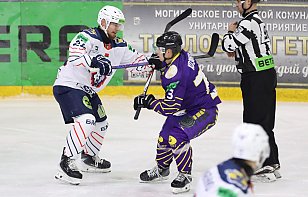 «Металлург» взял два очка в Могилеве, Усков оформил дубль